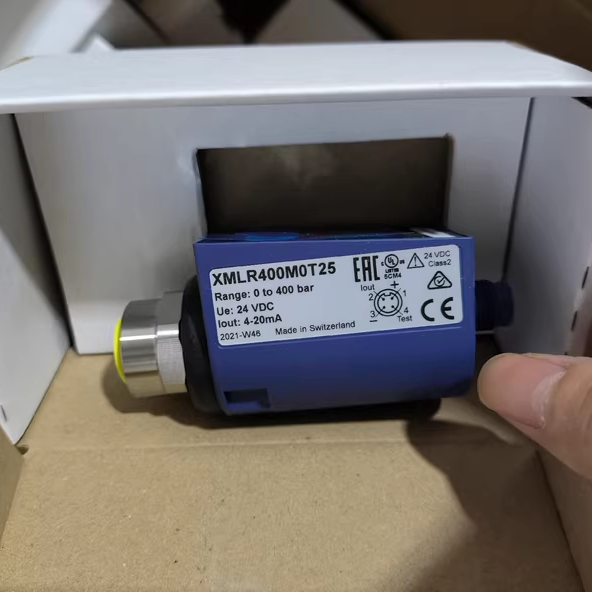 SCHNEIDERXMLR400M0T25传感器