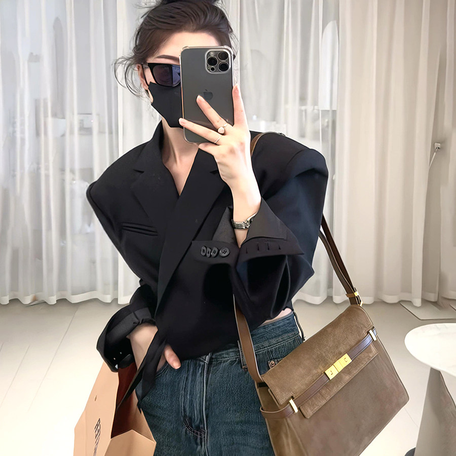 网红爆款短外套女装春秋冷色系高级感炸街时尚法式气质长袖上衣女