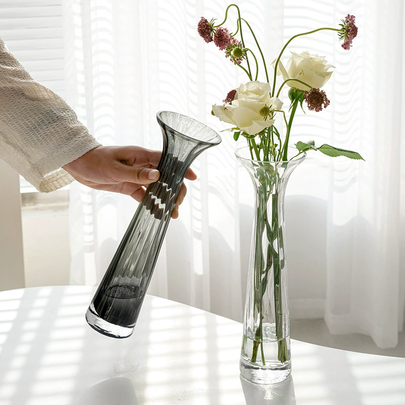 现代简约ins风 小口长颈竖条纹透明灰色玻璃花器单枝水养花瓶摆件,家居饰品,花瓶,淘宝优惠券,粉丝福利购,淘宝优惠卷