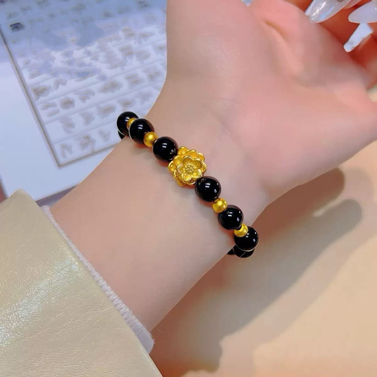 莲花转运珠沙金手链女玛瑙仿真黄金新中式石榴石手工手串金店同款图片
