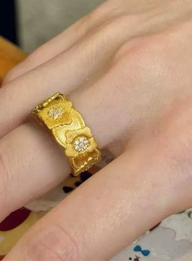 花朵戒指仿真黄金轻奢高级感宽面指环食指戒中古老钱风叠戴指环