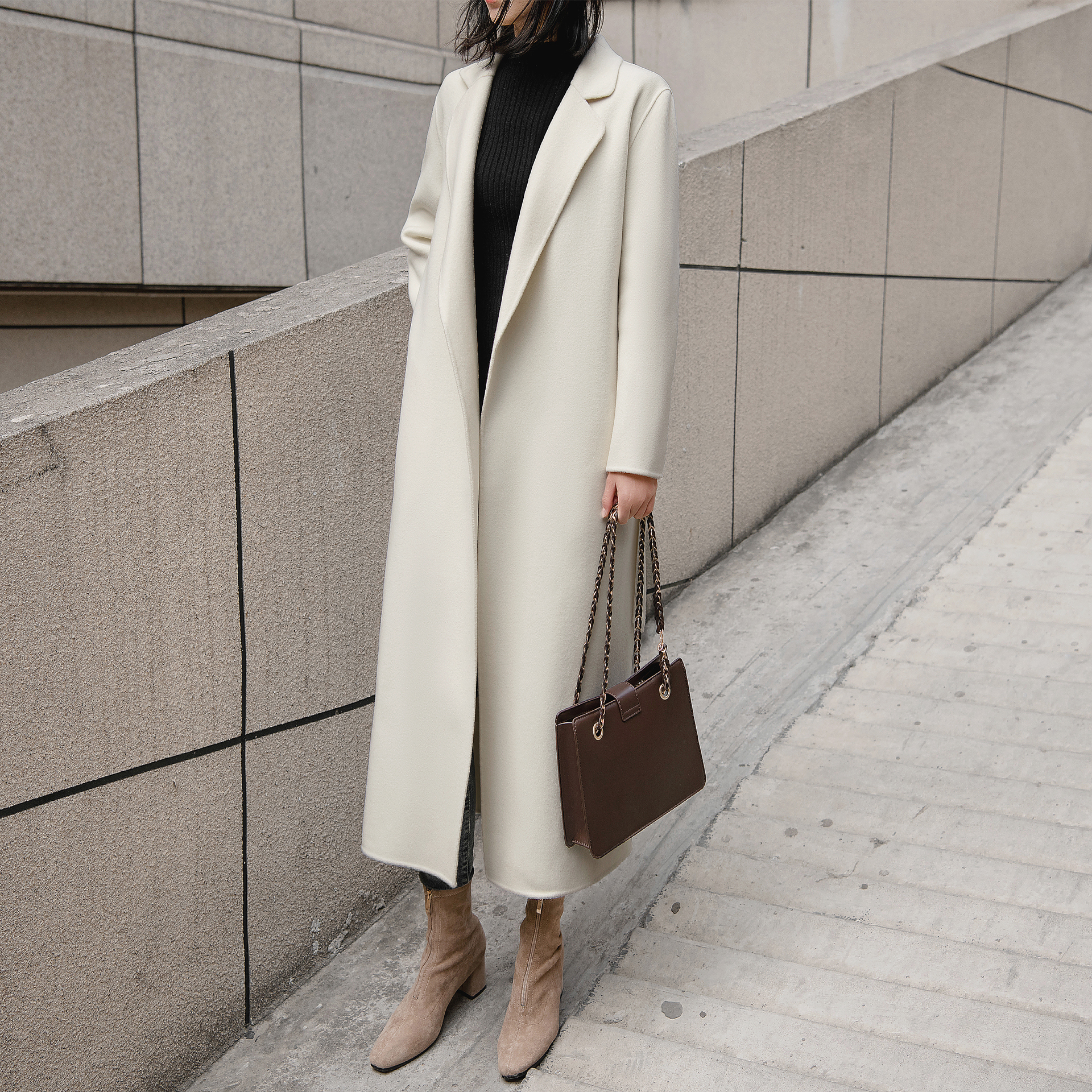 高级感米白色简约双面羊毛大衣女