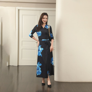 dvf2026夏季 欧美新品 连衣裙女pg 气质感一片式 蓝花裹身裙弹力修身