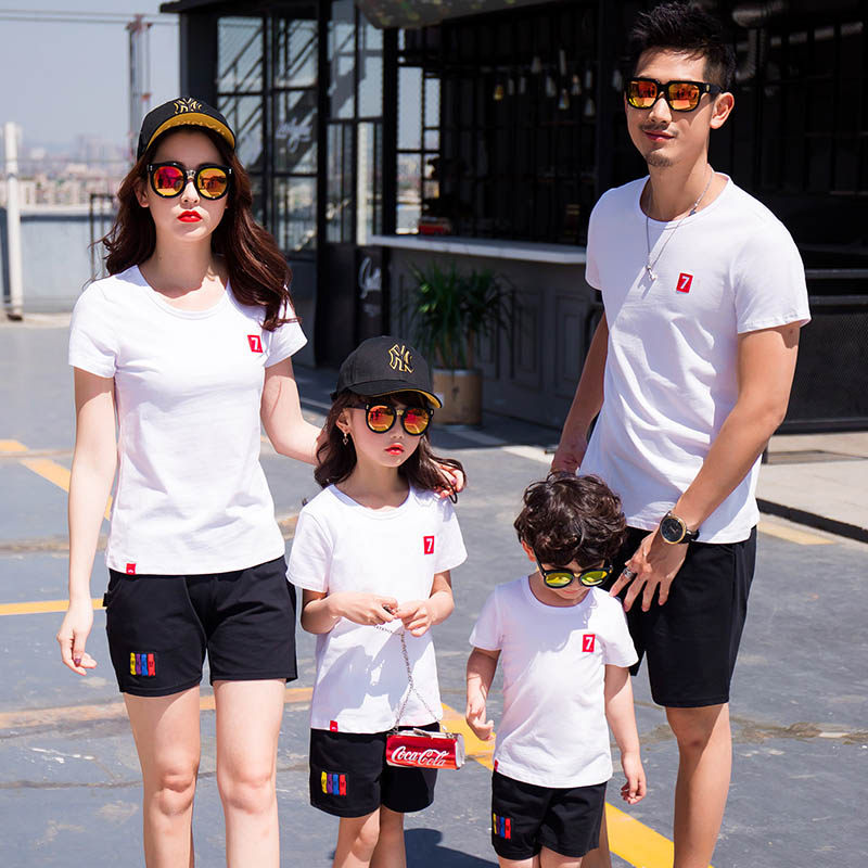 亲子装夏装2022新款潮一家三口四口全家装家庭母子母女白t恤套装