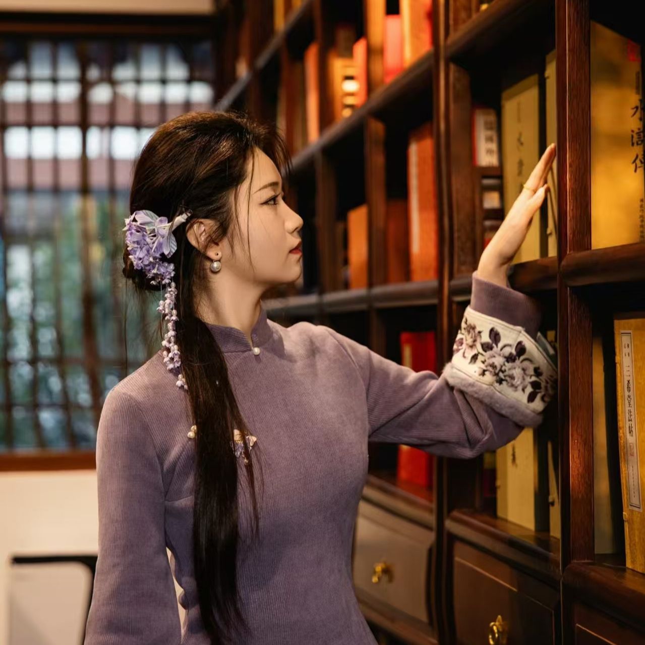 大码新中式素雅改良旗袍裙秋冬款加绒加厚修身长款韵味紫色连衣裙