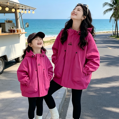 玫红春秋母女连帽防风冲锋衣外套