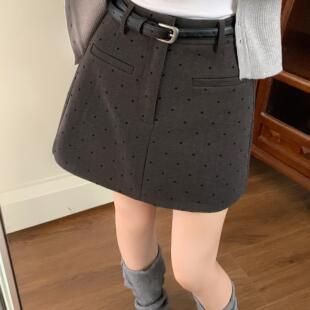 秋冬款波点毛呢短裙高级感百搭梨形身材半身裙韩版灰色显瘦A字裙