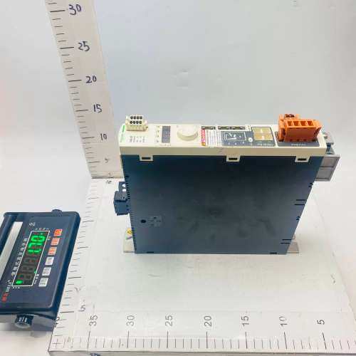 法国Schneider驱动器 LXM32AU90M2  现货商品