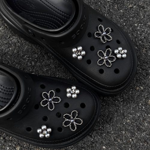珍珠小花洞洞鞋鞋花高级感可拆卸鞋扣适配crocs卡洛驰洞洞鞋配饰