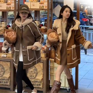 韩版连帽中长款皮毛一体大衣女冬季新款鹿皮绒加绒羊羔毛厚外套潮