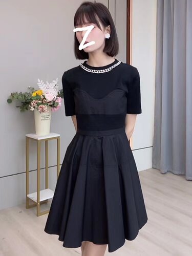 赫本风连衣裙女中长款纯色a字裙
