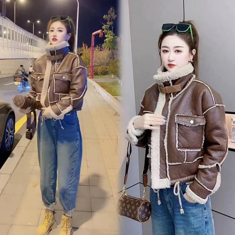 2025冬季新款韩版时尚立领洋气夹克皮毛一体机车服羊羔毛短外套女