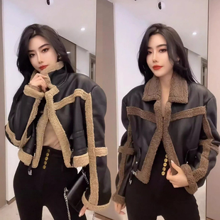 皮毛一体短外套女2025冬季新款拼接翻领保暖仿羊羔毛PU皮衣机车服