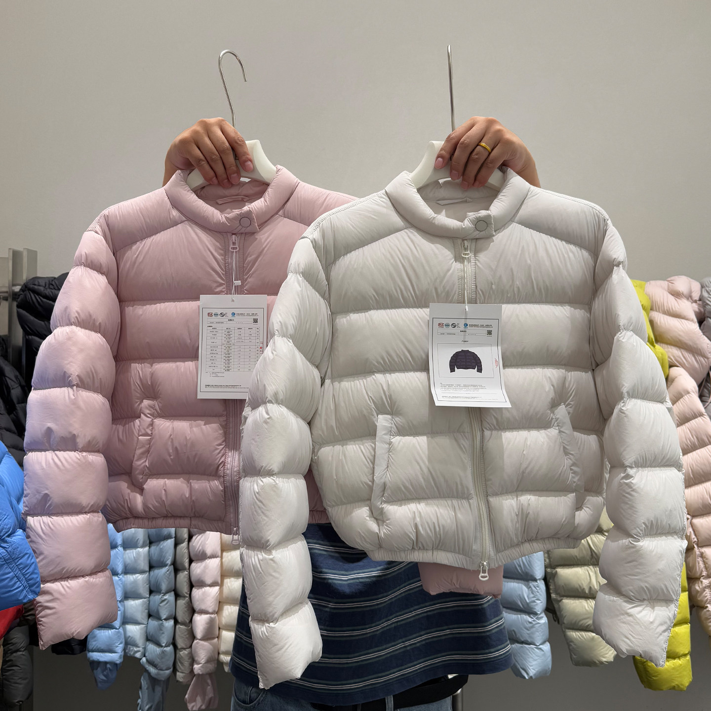 韩版小个子圆领羽绒服女短款2026秋冬新款面包服90白鸭绒轻薄外套
