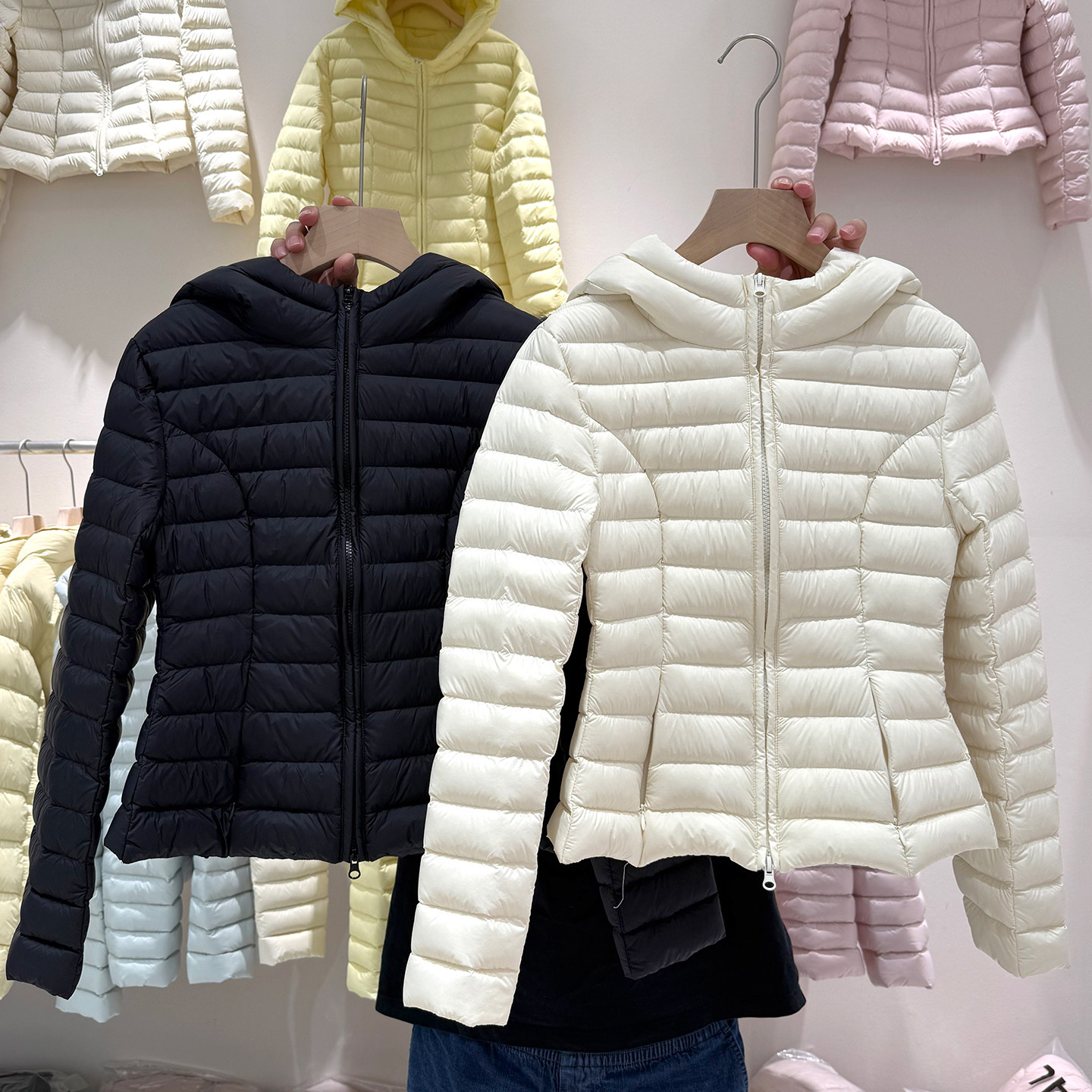 90白鸭绒小蛮腰连帽羽绒服女短款