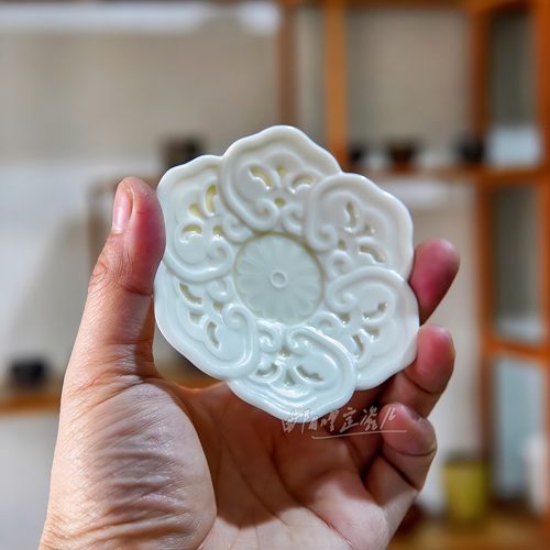 曲阳秋鸿定瓷花口高足杯垫杯托儿