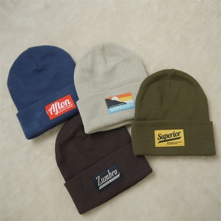 外贸单秋冬男女款 冷帽嘻哈 休闲运动毛线针织帽子翻边徽章字母潮款