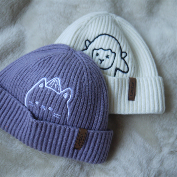 外贸大童女款针织毛线帽翻边刺绣卡通冷帽包头帽子休闲保暖护耳