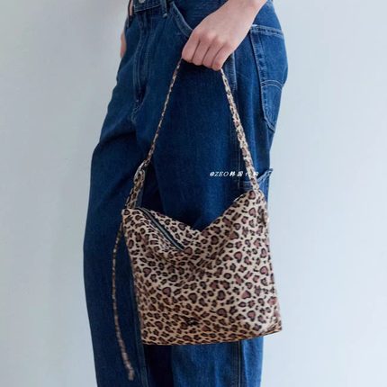 ZEO 韩国代购 MOREJUDE 小众ins风设计 单肩斜挎可调节简约背包