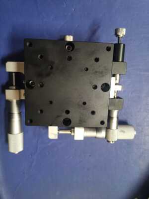 80x80mmYR三轴微调微滑台，XY轴行程25mm，三层总厚50mm