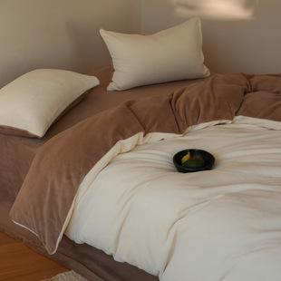 通州区雅佰庭纺织品厂轻奢高克重260克A类全消光加厚牛奶绒四件套