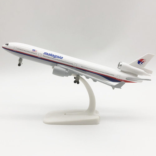 带轮子20cm马来西亚航空MALAYSIA麦道MD-11合金仿真飞机模型包邮