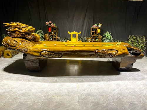 Корнеодичный чайный стол