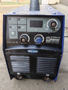 二手瑞凌ARC315GTS双电压电焊机，正常使用单机无配件。