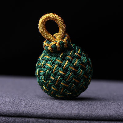 Q12成品编织有球必应彩色绣球吊坠配件配饰钥匙扣手机包包挂件diy