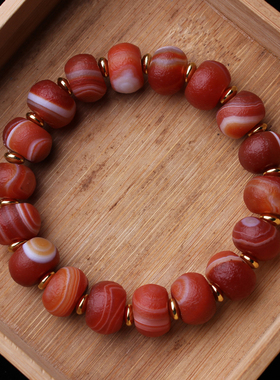马达加斯加红玛瑙盘珠缠丝手串