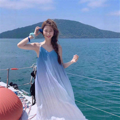 2025夏季款女装法式海边度假渐变吊带连衣裙长款无袖海浪一家三口