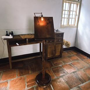 中古老木头实木琴谱架桌面高级感落地杂志菜单复古报刊阅读书架子