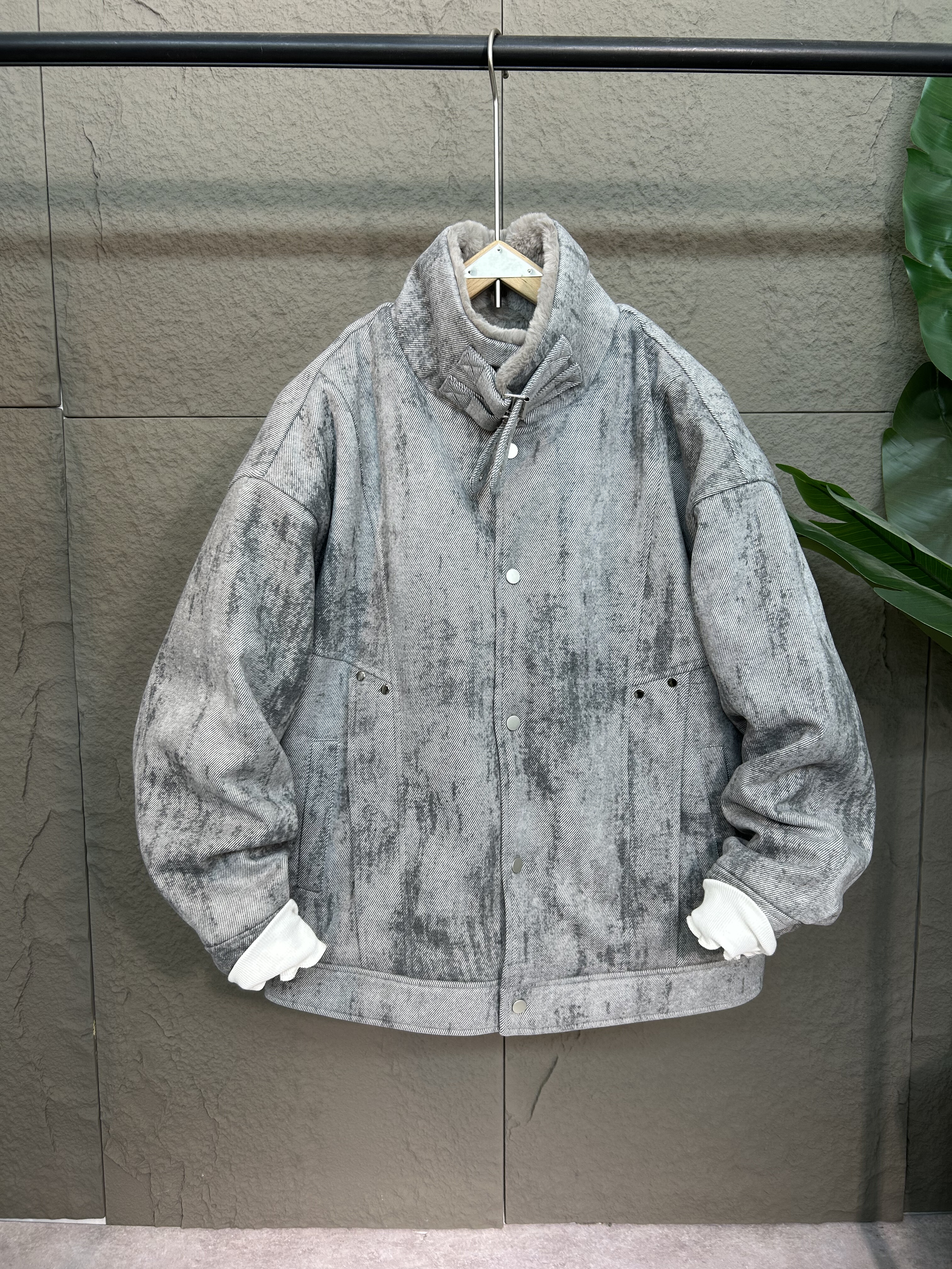 潮牌加绒加厚夹克冬季洗水扎染牛仔外套保暖宽松阔版男女情侣