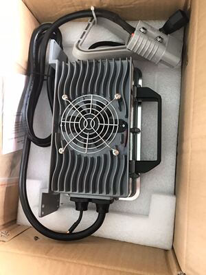 GT85洗地机充电器QY1500S免维护24V25A智能充电机驾驶式洗地机用