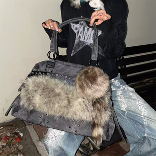 日光欲原创Y2K托特包千禧小众毛毛通勤秋冬单肩朋克大容量辣妹包