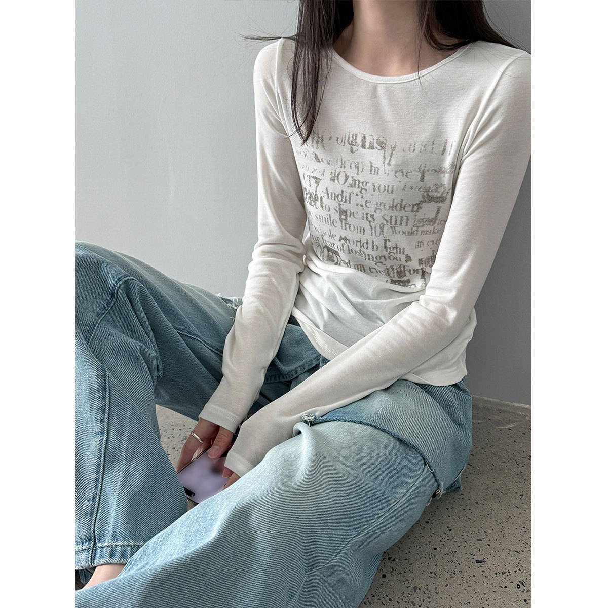 Tania 韩系小众设计感涂鸦字母长袖T恤女26夏天丝羊毛打底衫上衣