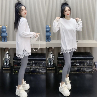 2025秋冬女时尚设计感显瘦宽松长袖蕾丝拼接大版打底衫中长款内搭