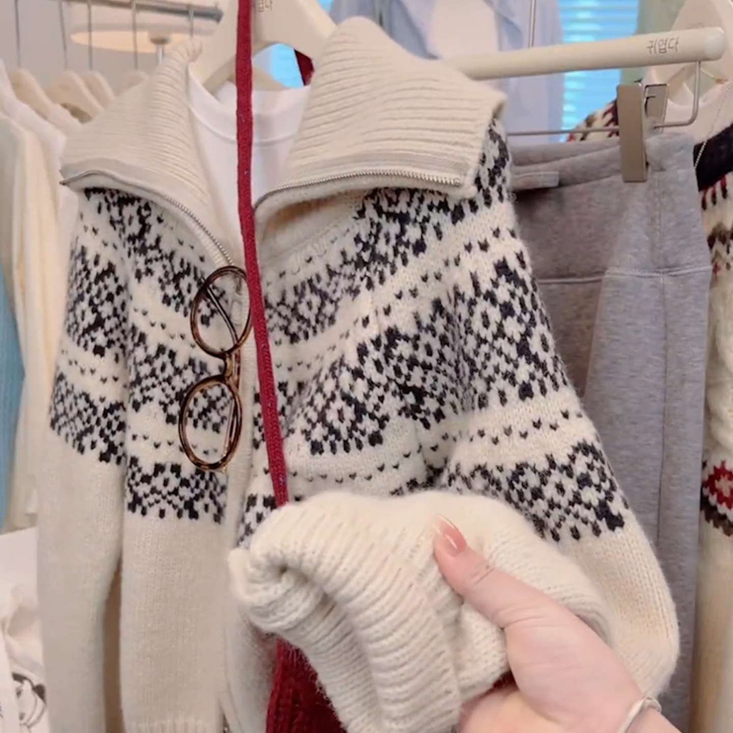 秋冬翻领拉链针织开衫毛衣外套女