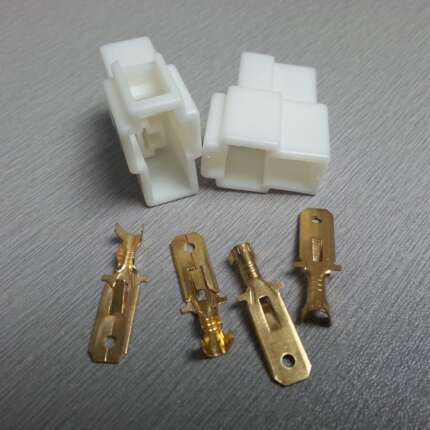 5557连接器 2P汽车摩托车接插件 6.3mm插簧铜件ABS塑料件 母座