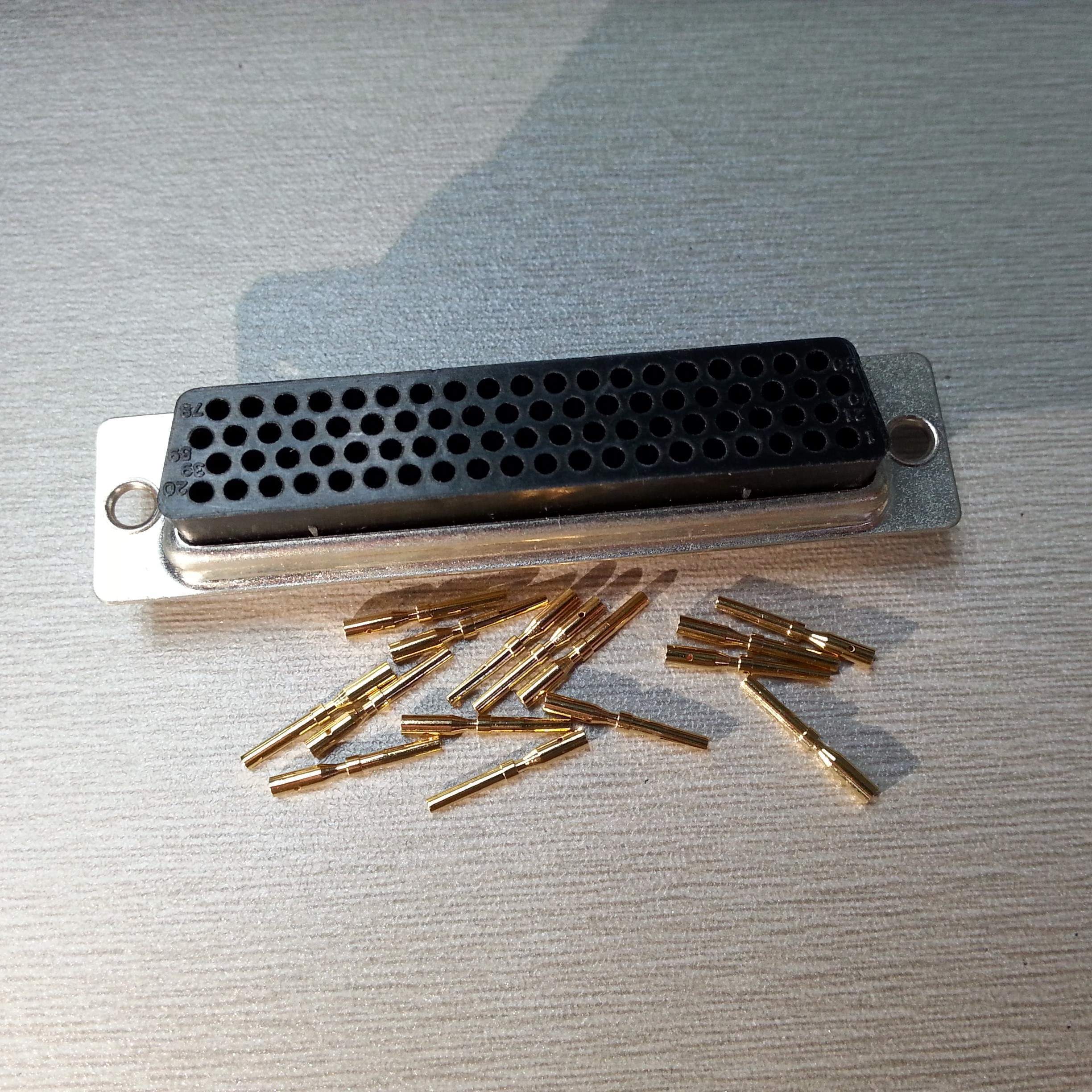 新品DB型连接器高密度压线式78PIN母头接插件四排矩形环保镀金3u