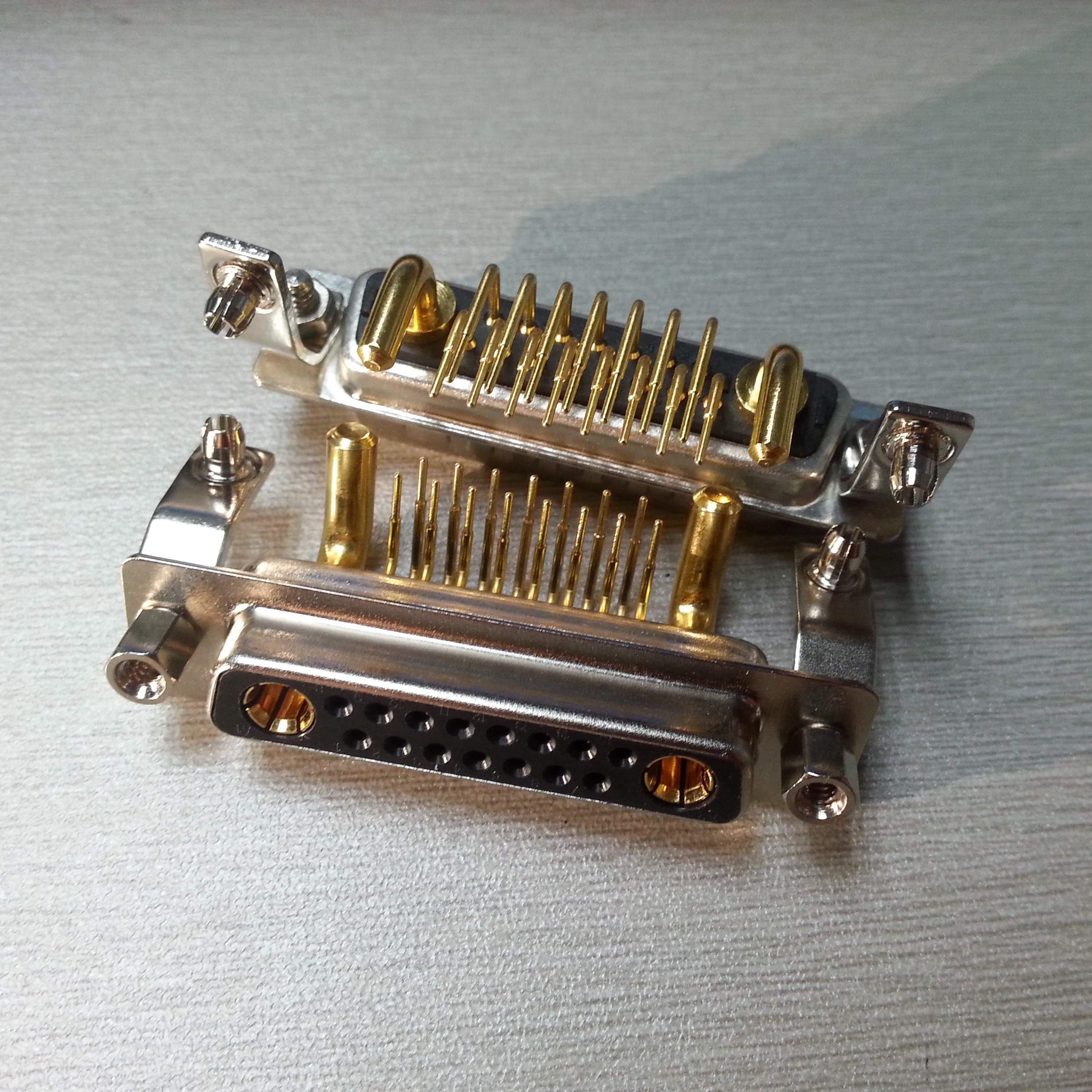 优质D-SUB大电流接插件17W2弯脚式母座矩形15小2大针母电源连接器