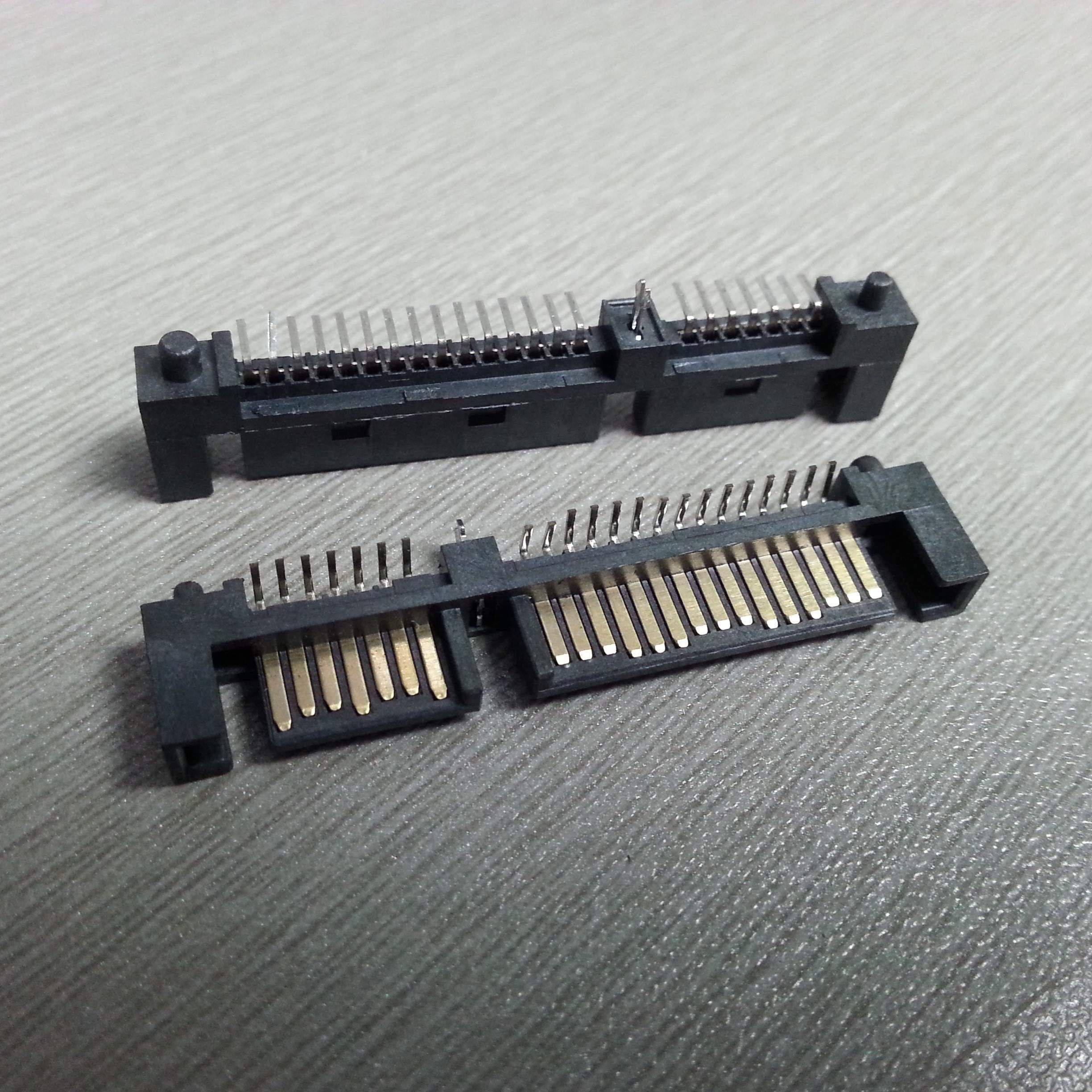 电脑硬盘SATA 7+15P公座 卧式90度弯脚焊板DIP型连接器公头接插件