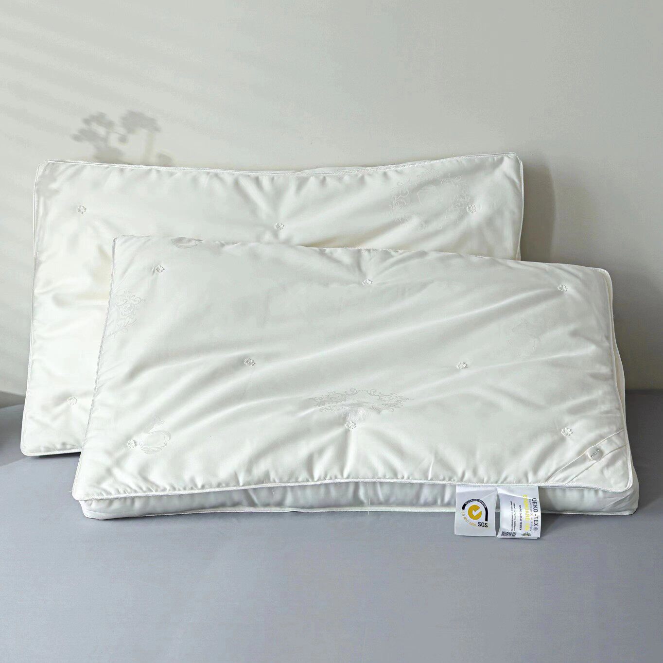 蚕丝大豆面膜护颈枕助睡眠分区抑菌防螨定型保健舒适枕头