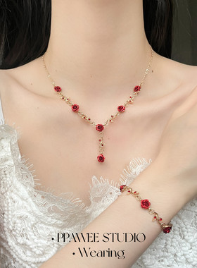 PPAWEE｜玫瑰园新色复古红色花朵吊坠项链女法式森系金色锁骨颈链