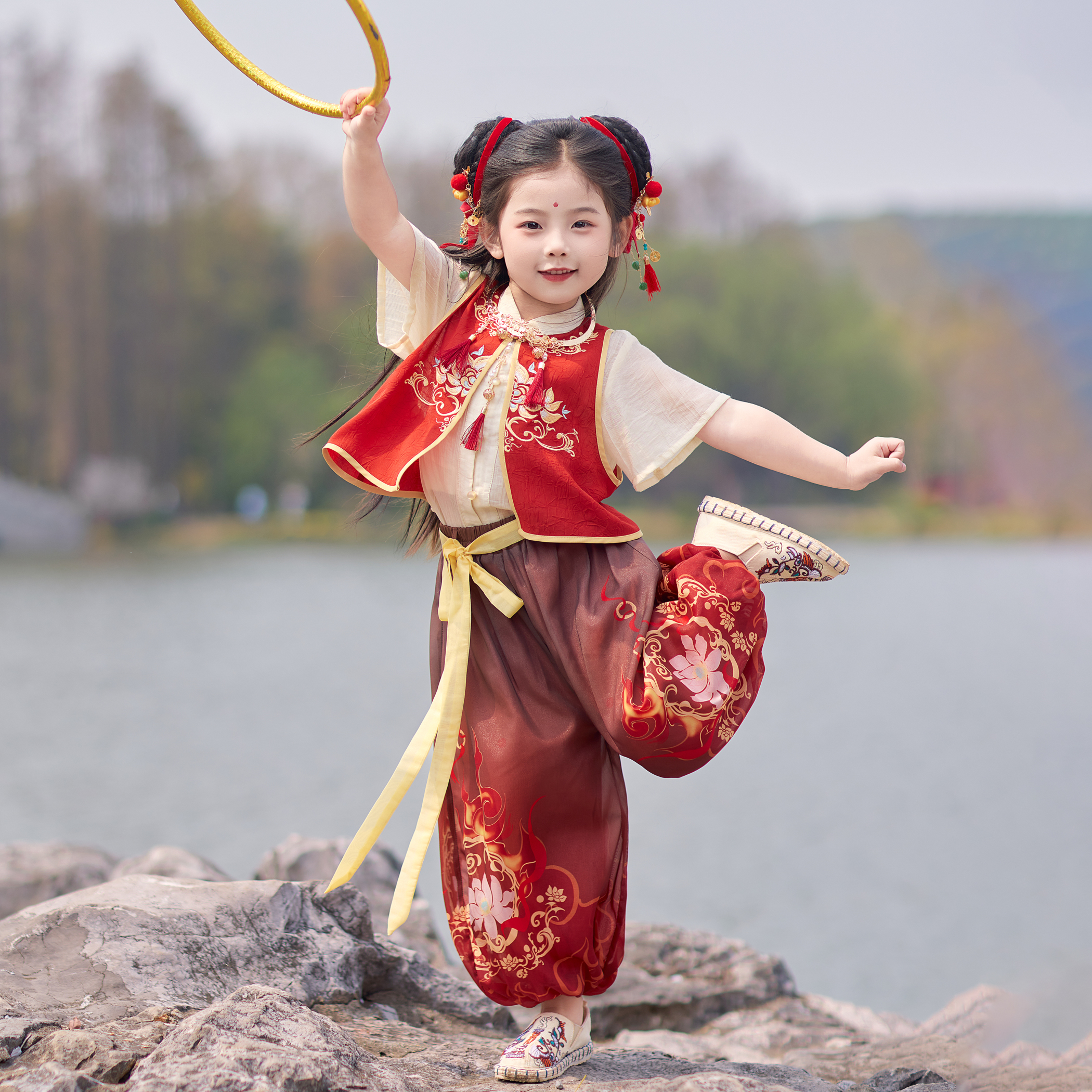 女童汉服2025夏季新款薄款儿童古风哪吒短袖套装女宝幼儿园表演服