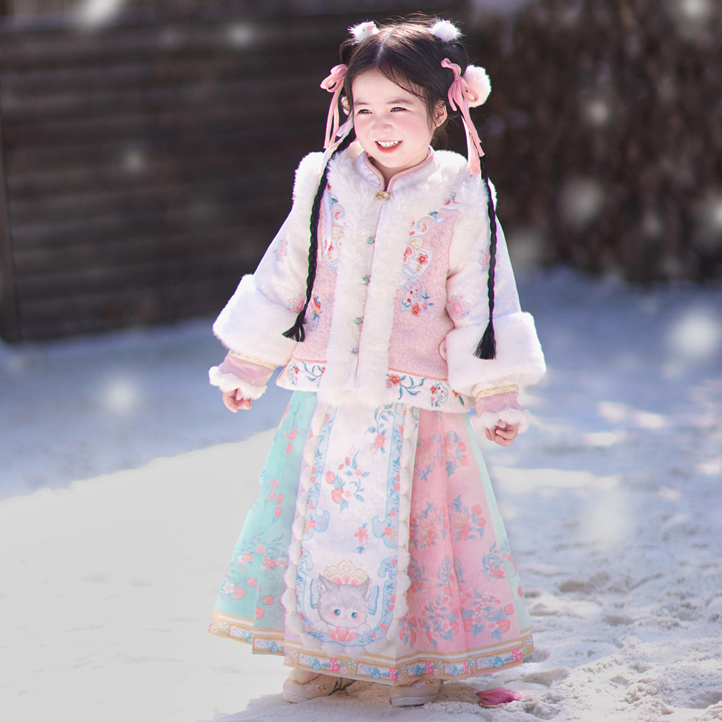 汉服女童2025冬款儿童新中式加厚马面裙套装小女孩国风仙气拜年服