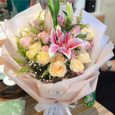 生日玫瑰百合花烟台鲜花同城速递
