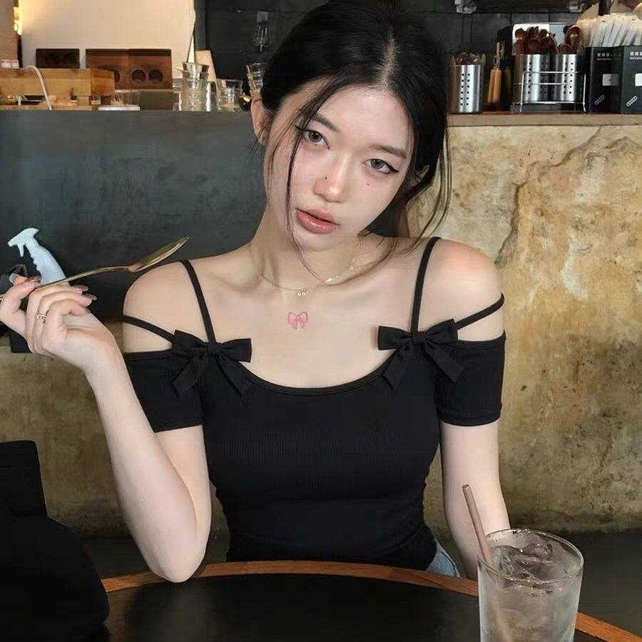 辣妹风黑色露肩一字领短袖内搭夏季精致名媛千金修身显瘦外穿上衣