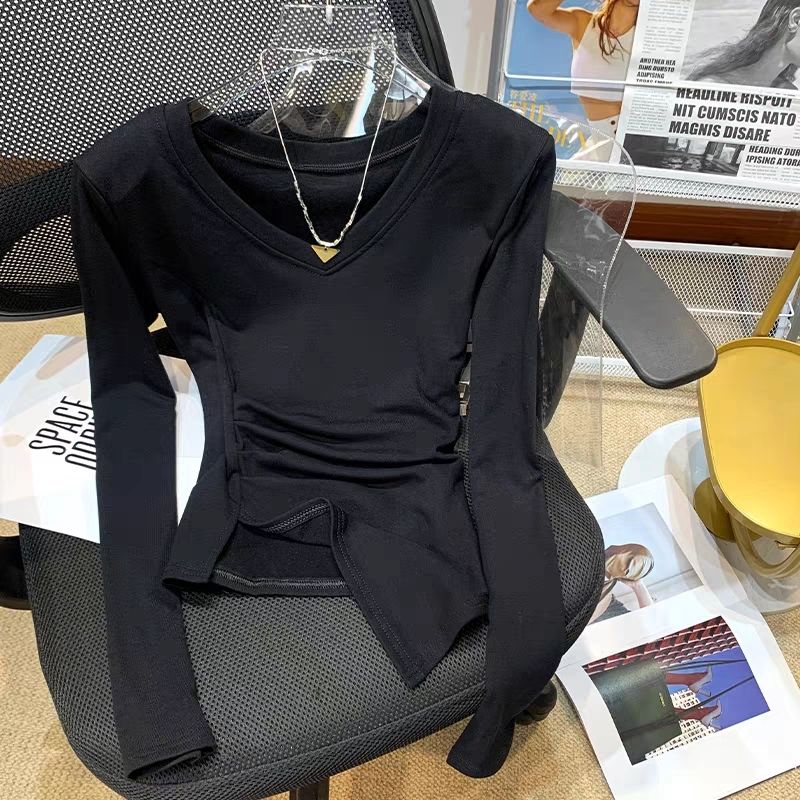 法式垫肩气质V领长袖T恤女秋冬新款设计感修身别致打底衫上衣ins