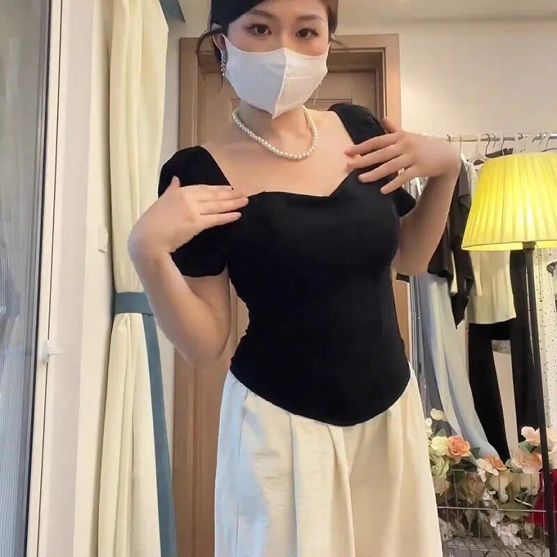 2026夏季方领性感辣妹掐腰设计感黑色T恤大码女小众短款短袖上衣